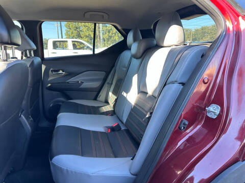 2023 Nissan Kicks SR