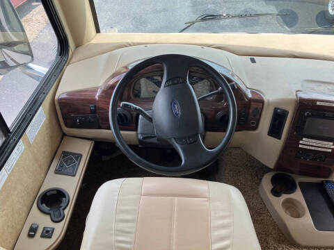 2015 Thor Motor Coach ACE