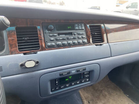 2000 Lincoln Town Car Executive