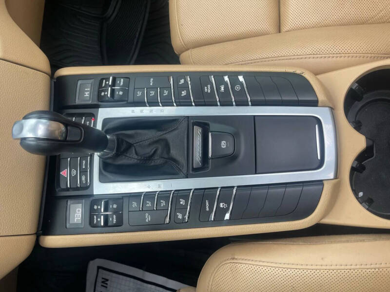 2017 Porsche Macan S