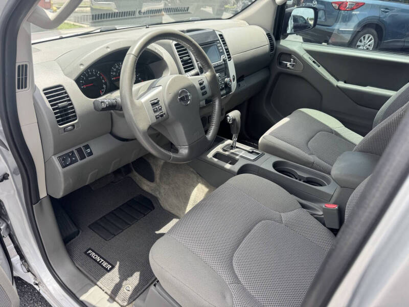 2017 Nissan Frontier SV