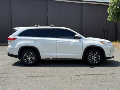 2018 Toyota Highlander LE Plus