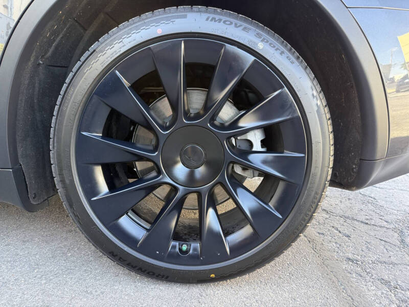 2024 Tesla Model Y Long Range