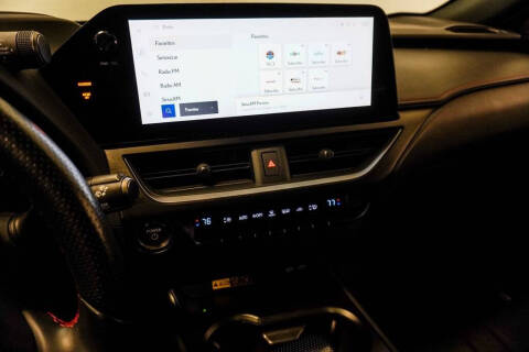 2023 Lexus UX 250h F SPORT Handling