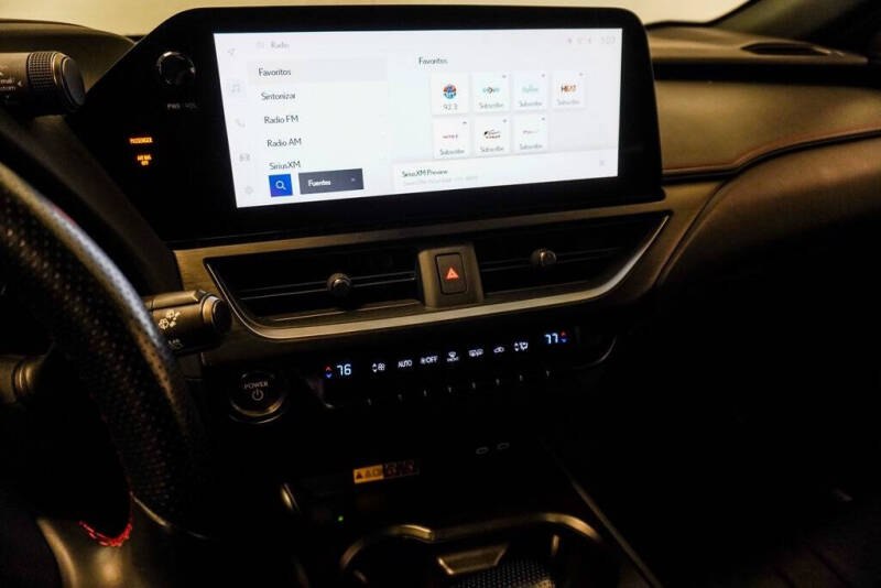 2023 Lexus UX 250h F SPORT Handling