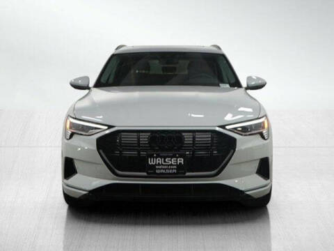 2023 Audi e-tron quattro Premium Plus