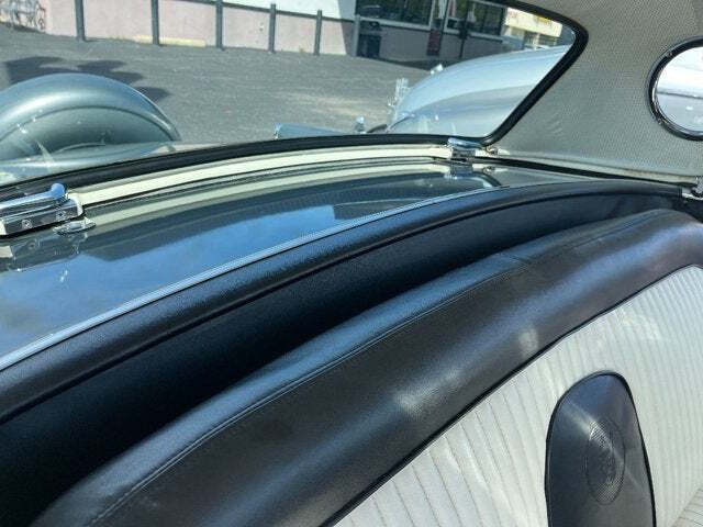 1956 Ford Thunderbird 44