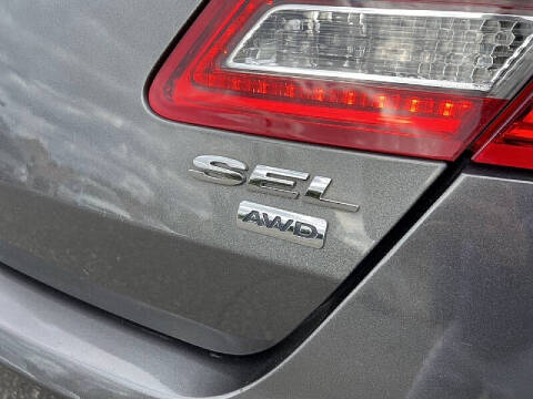 2015 Ford Taurus SEL