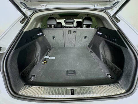 2024 Audi Q8 e-tron quattro Premium Plus