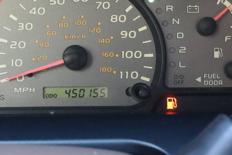 2001 Toyota Sequoia Limited