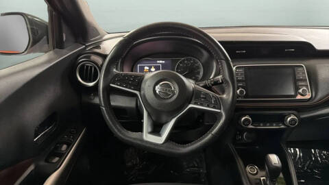 2019 Nissan Kicks SR
