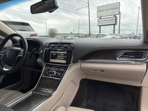 2017 Lincoln Continental Premiere