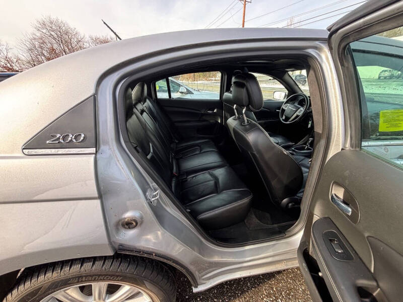 2014 Chrysler 200 Limited