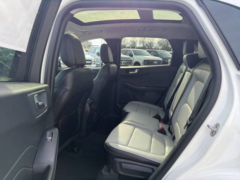 2026 Ford Escape Platinum