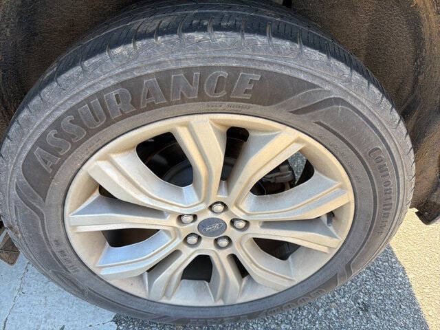 2020 Ford Edge Titanium