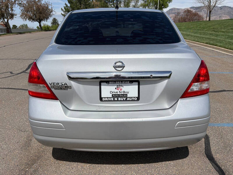 2010 Nissan Versa 1.8 S