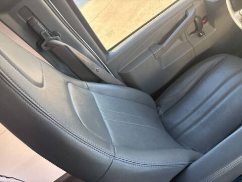 2023 Chevrolet Express 2500