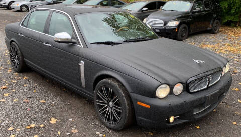 2008 Jaguar XJ-Series for sale at DISTINCT AUTO GROUP LLC in Kent OH