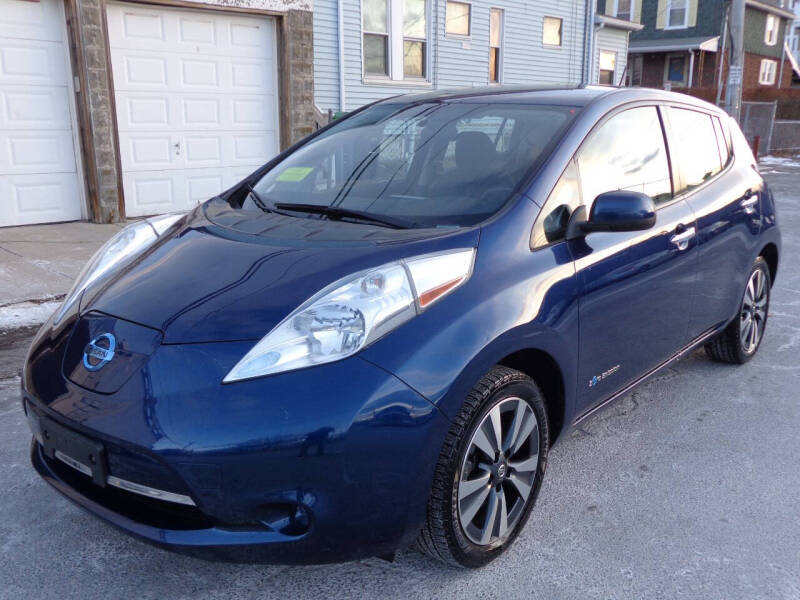 2017 Nissan LEAF SV's photo