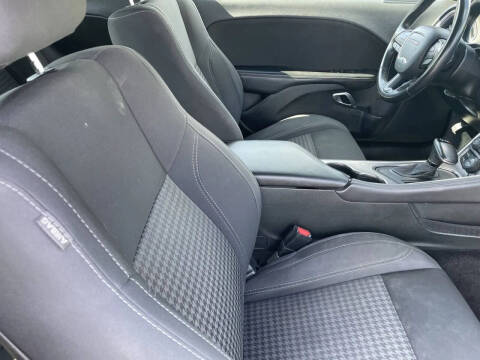 2019 Dodge Challenger SXT