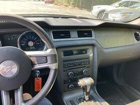 2012 Ford Mustang V6