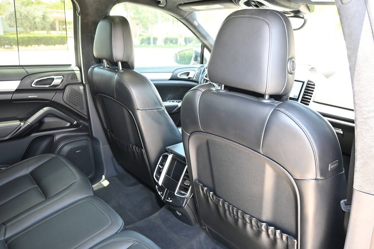 2018 Porsche Cayenne 37