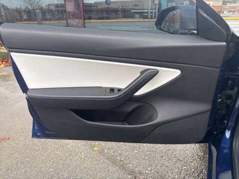 2019 Tesla Model 3 Standard Range Plus