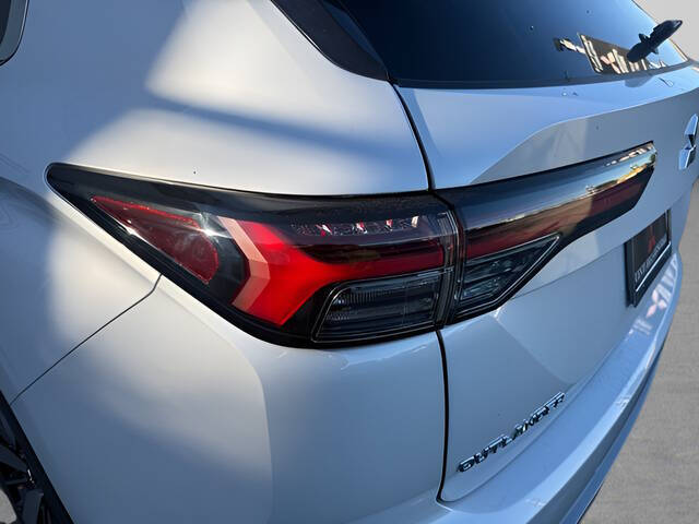 2026 Mitsubishi Outlander SEL