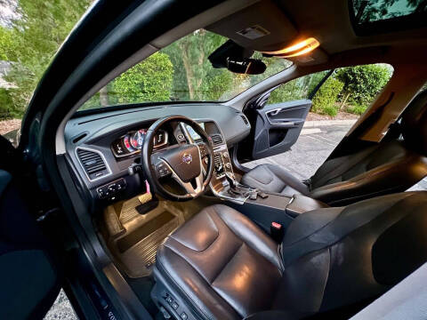 2016 Volvo XC60 T6 Drive-E