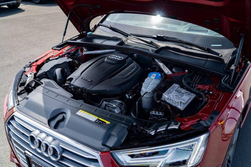 2018 Audi A4 2.0T quattro Prestige