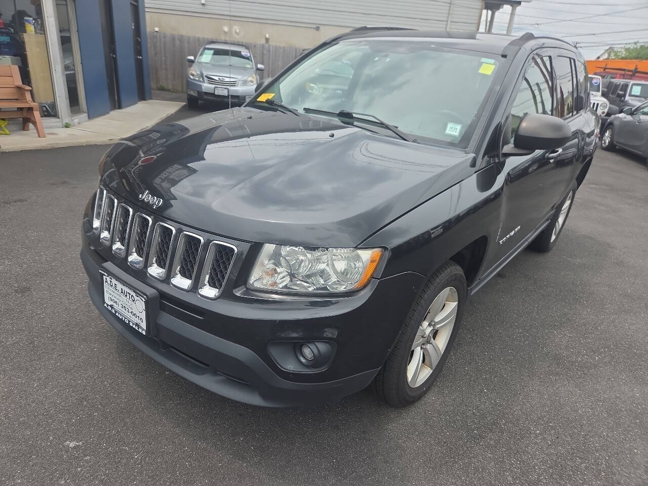 Brilliant Black Crystal Pearl Coat 2011 Jeep Compass SUV / Crossover Four-Wheel Drive Continuously Variable Transmission