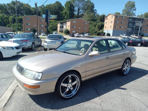 1997 Toyota Avalon for sale at Auto Villa in Danville VA