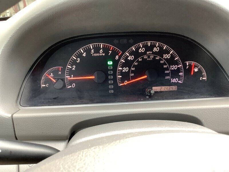 2005 Toyota Camry LE