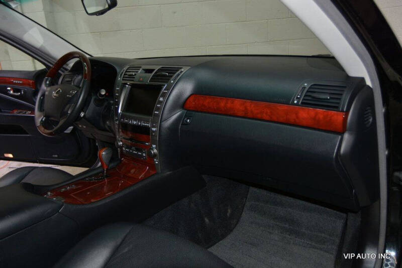 2007 Lexus LS 460