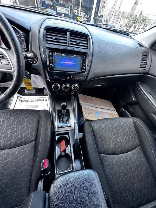 2020 Mitsubishi Outlander Sport ES