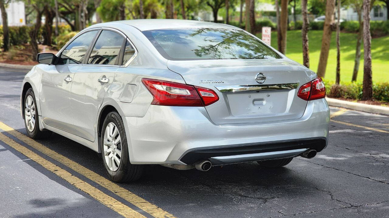 2017 Nissan Altima  - $9,900