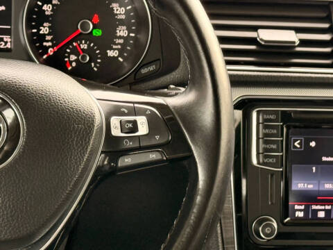 2017 Volkswagen Passat 1.8T SE