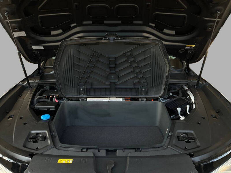 2019 Audi e-tron quattro Premium Plus