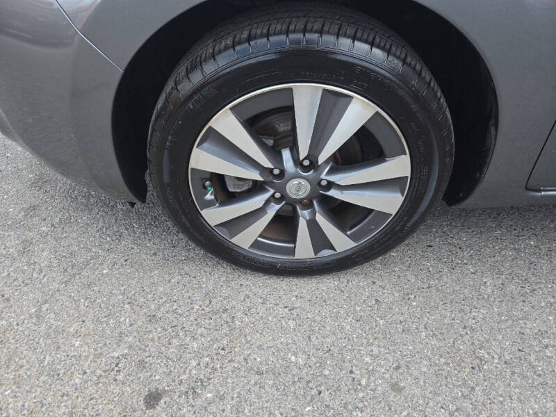 2015 Nissan LEAF SV