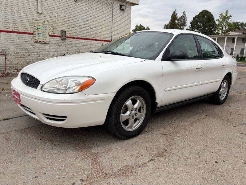 2005 Ford Taurus SE