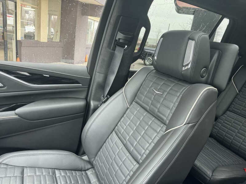 2023 Cadillac Escalade-V