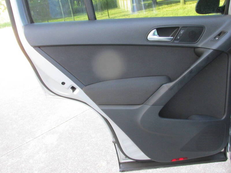 2011 Volkswagen Tiguan S