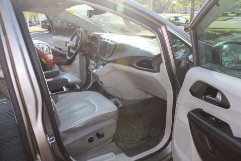 2018 Chrysler Pacifica Touring L Plus