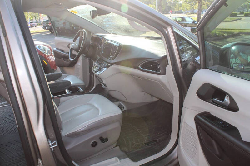 2018 Chrysler Pacifica Touring L Plus
