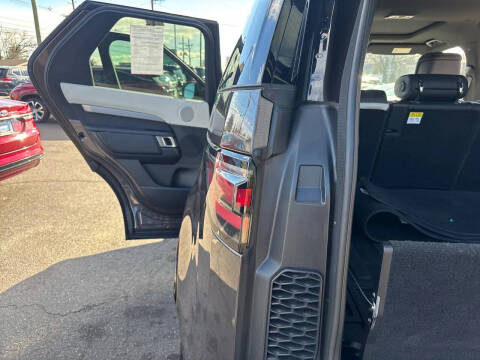 2023 Land Rover Discovery P360 S R-Dynamic