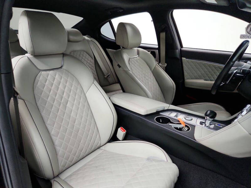 2022 Genesis G70