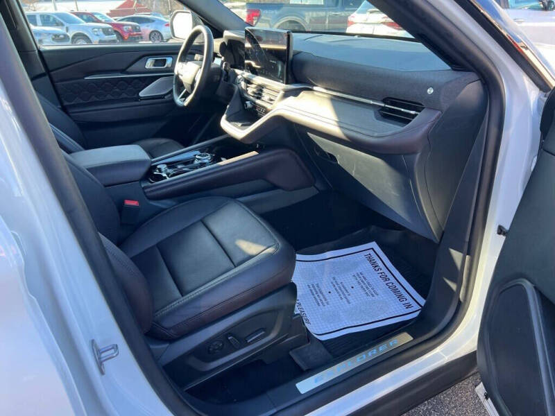 2025 Ford Explorer Platinum