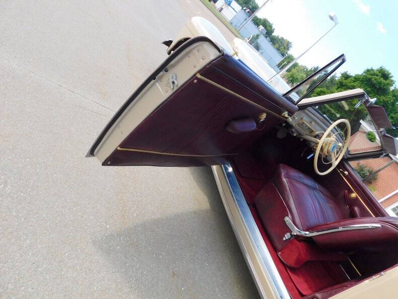 1942 Lincoln Continental