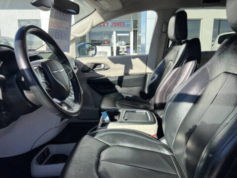 2021 Chrysler Pacifica Touring L