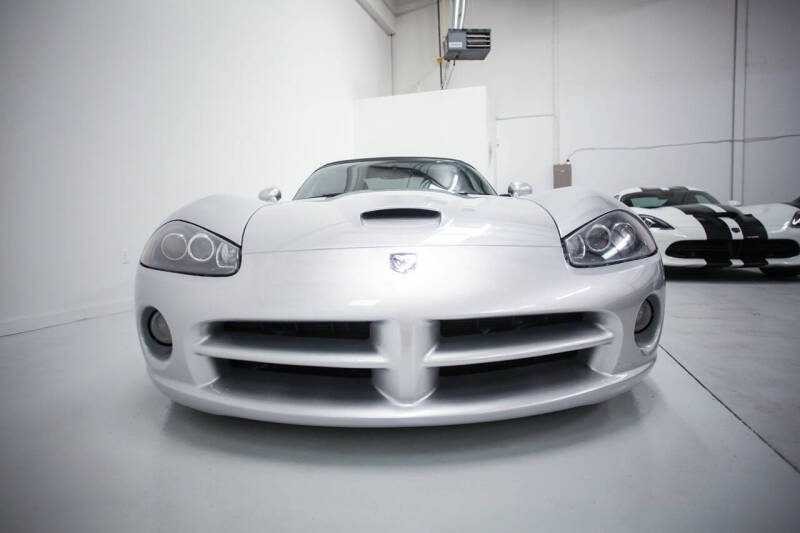2003 Dodge Viper SRT-10